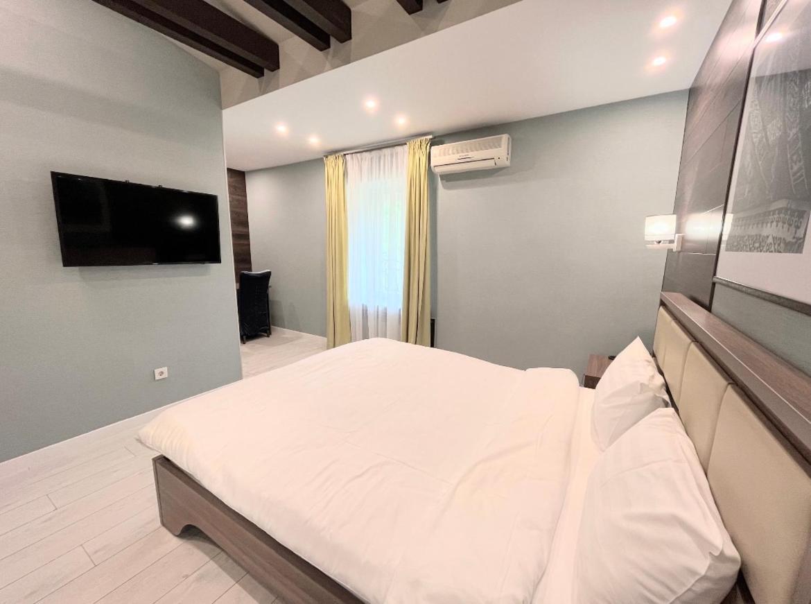 Resident Hotel Gogol Almaty Exterior foto